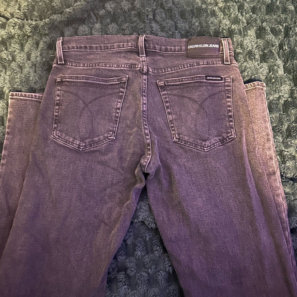 Calvin Klein Men’s Straight Leg Jeans in Dark Gray